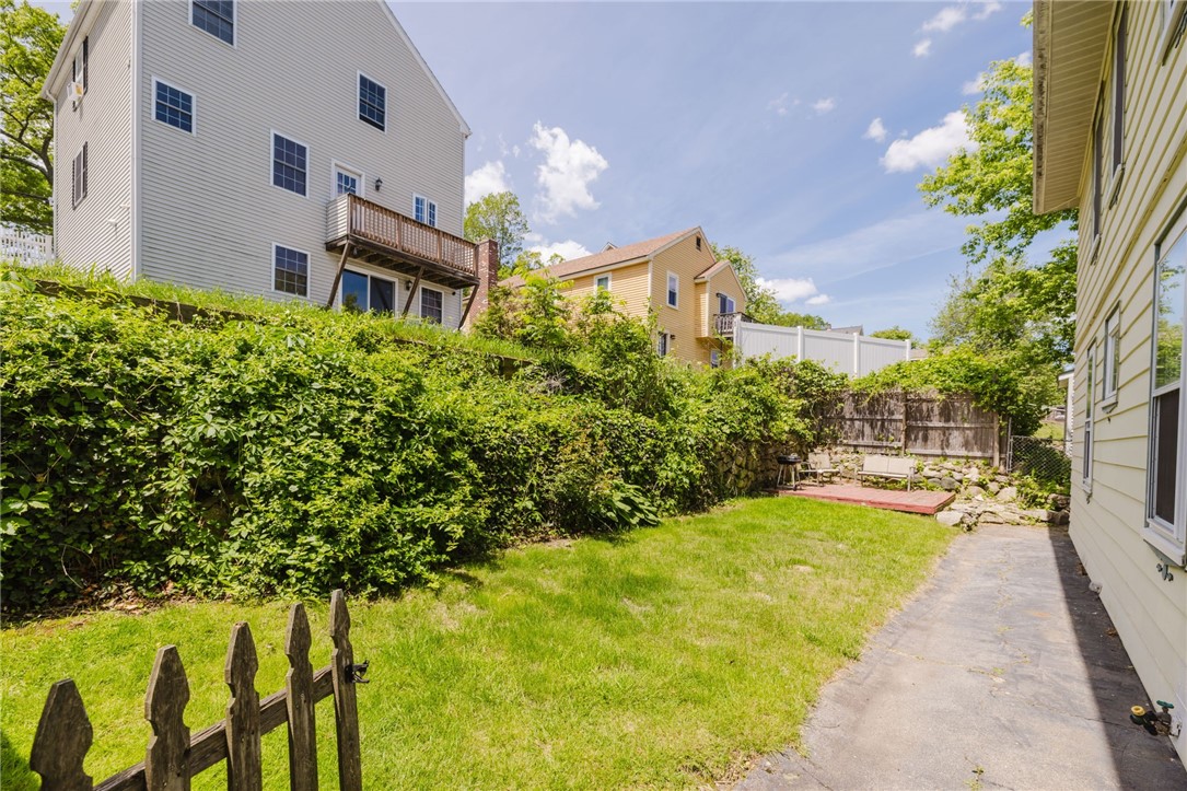 263 St Barnabe Street Woonsocket, RI 02895 - Photo 3 of 23