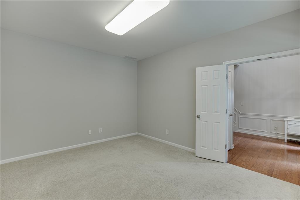 2801 Loftview Square Atlanta, GA 30339 - Photo 6 of 38