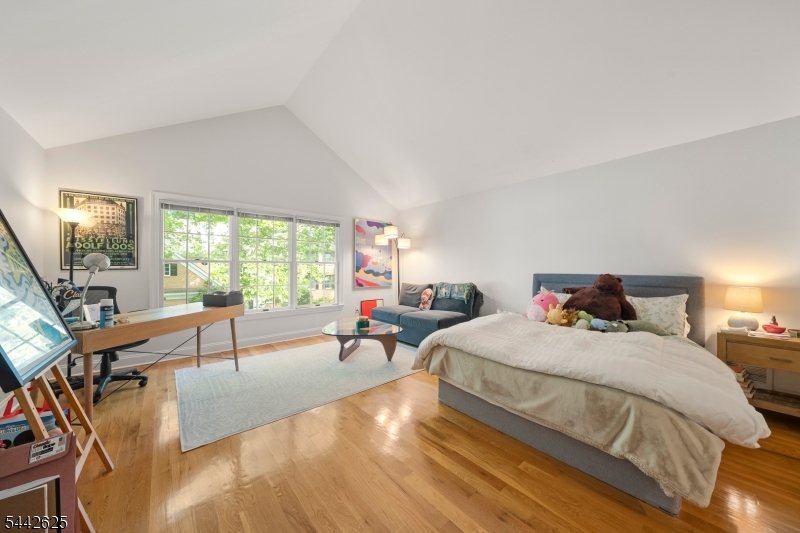 8 Hurlingham Club Road Far Hills, NJ 07931 - Photo 19 of 26