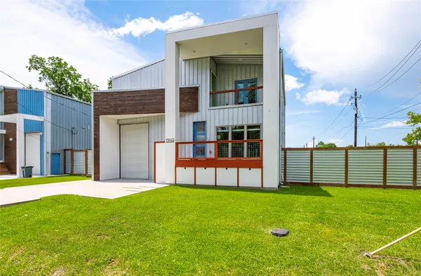 $400,000 | 13149 6th Street, Santa Fe, TX 77510