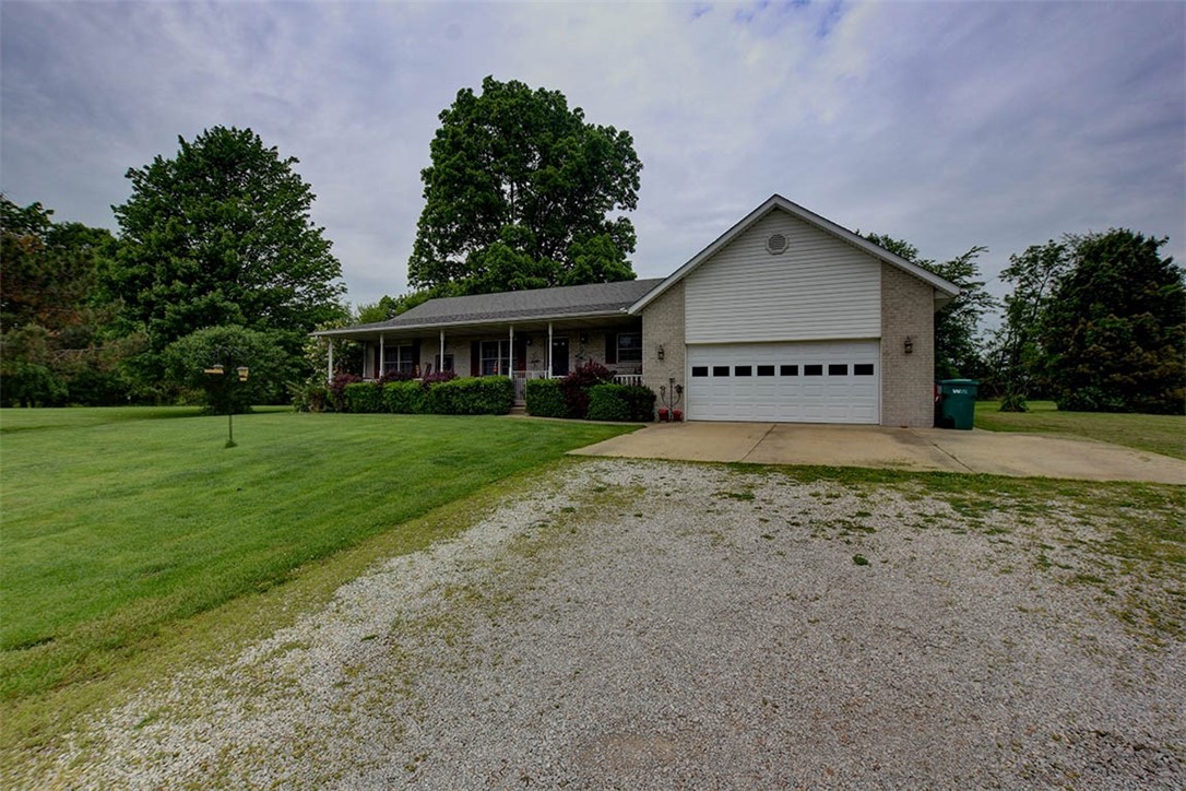 6376 Kitchens Road Decatur, IL 62521 - Photo 5 of 33