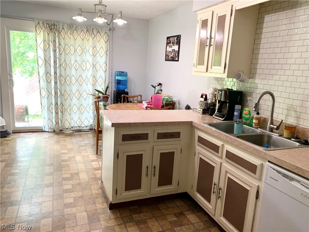 2500 Cleveland Road, Unit 402 Wooster, OH 44691 - Photo 3 of 10 Gallery Image 3