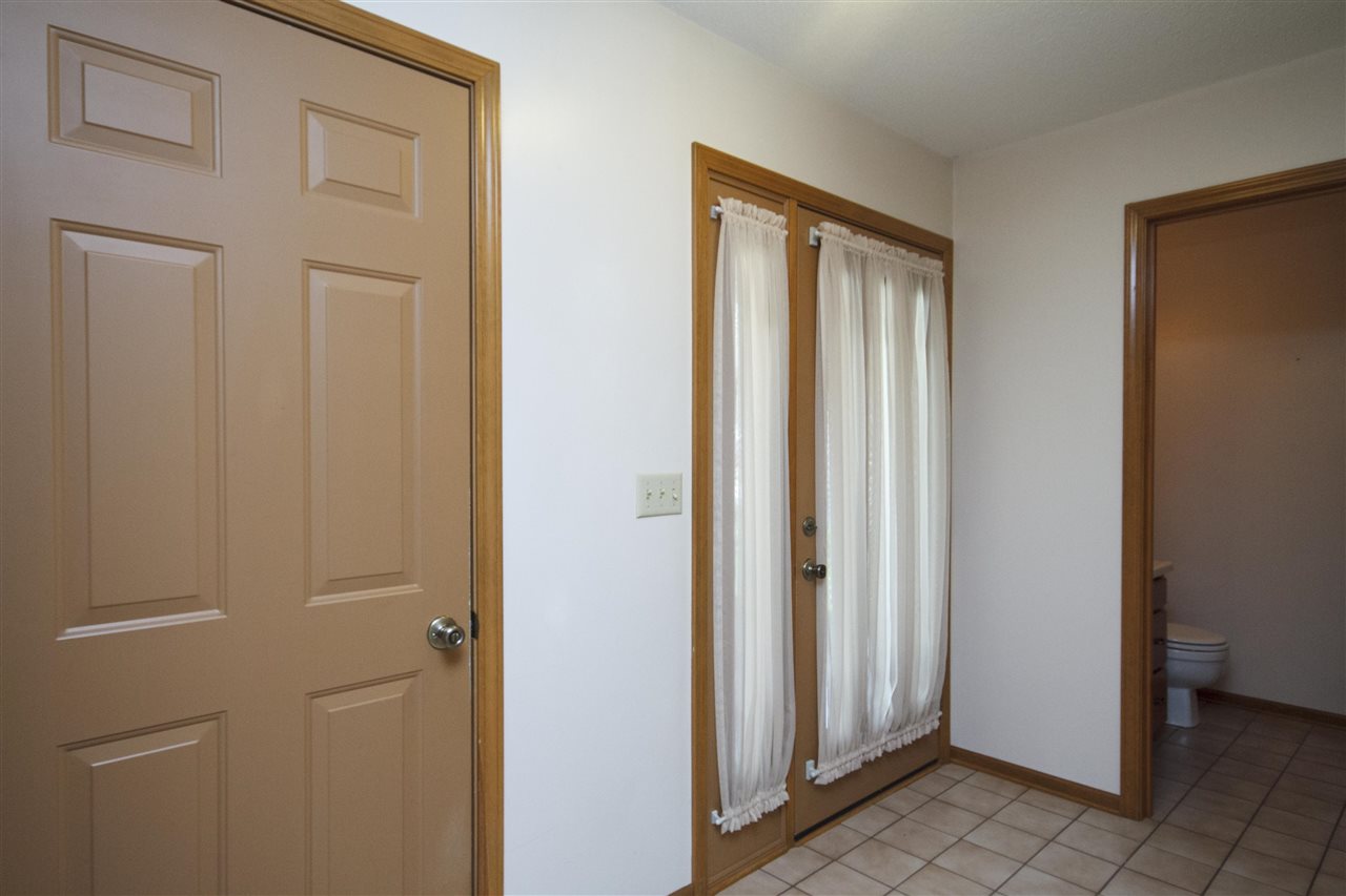 9713 Mariners Ridge Drive Fort Wayne, IN 46819 - Photo 7 of 28