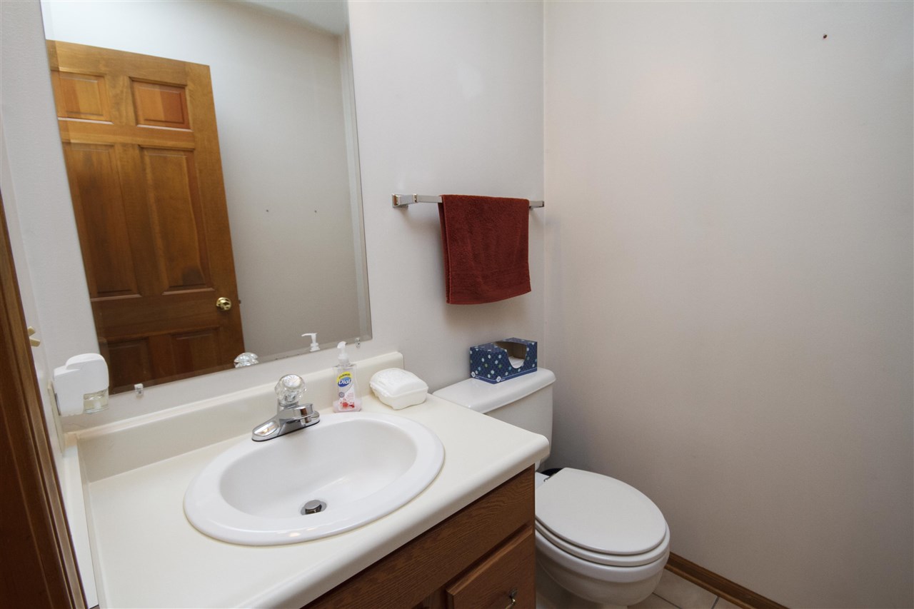 9713 Mariners Ridge Drive Fort Wayne, IN 46819 - Photo 8 of 28