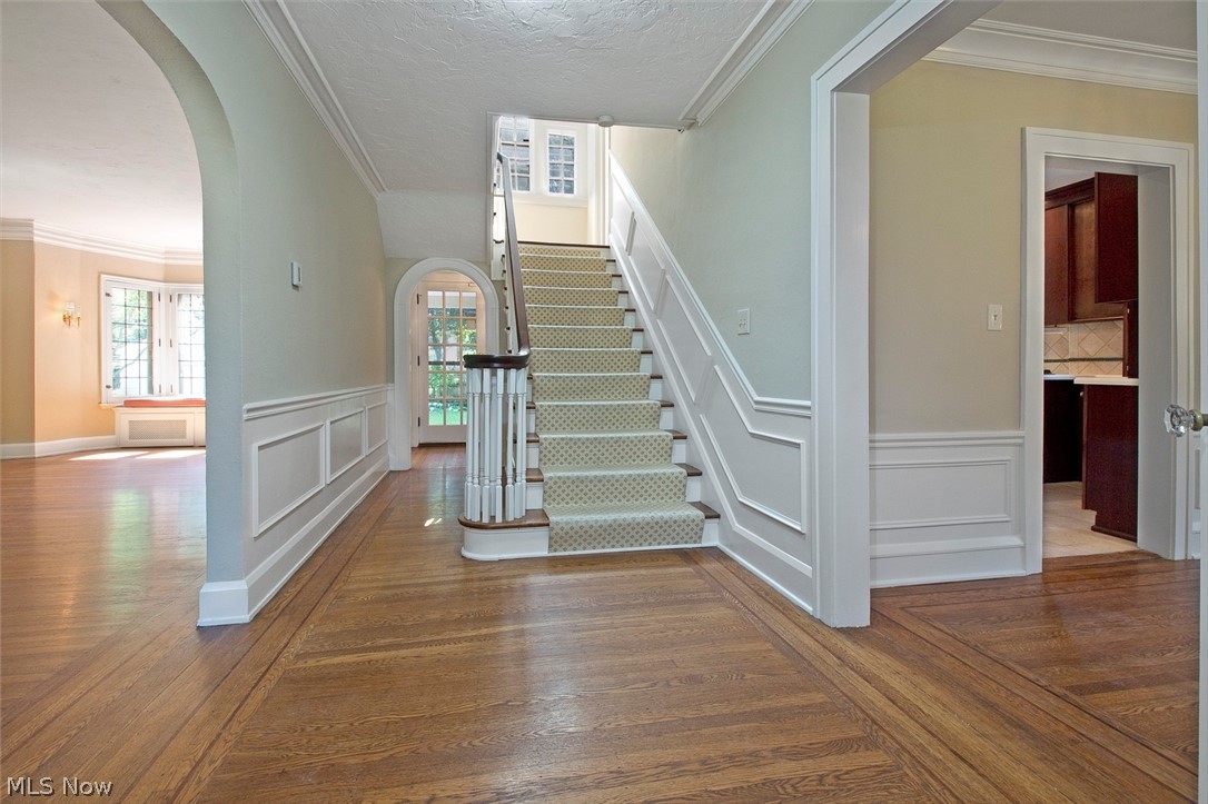 2213 Stillman Road Cleveland, OH 44118 - Photo 3 of 30