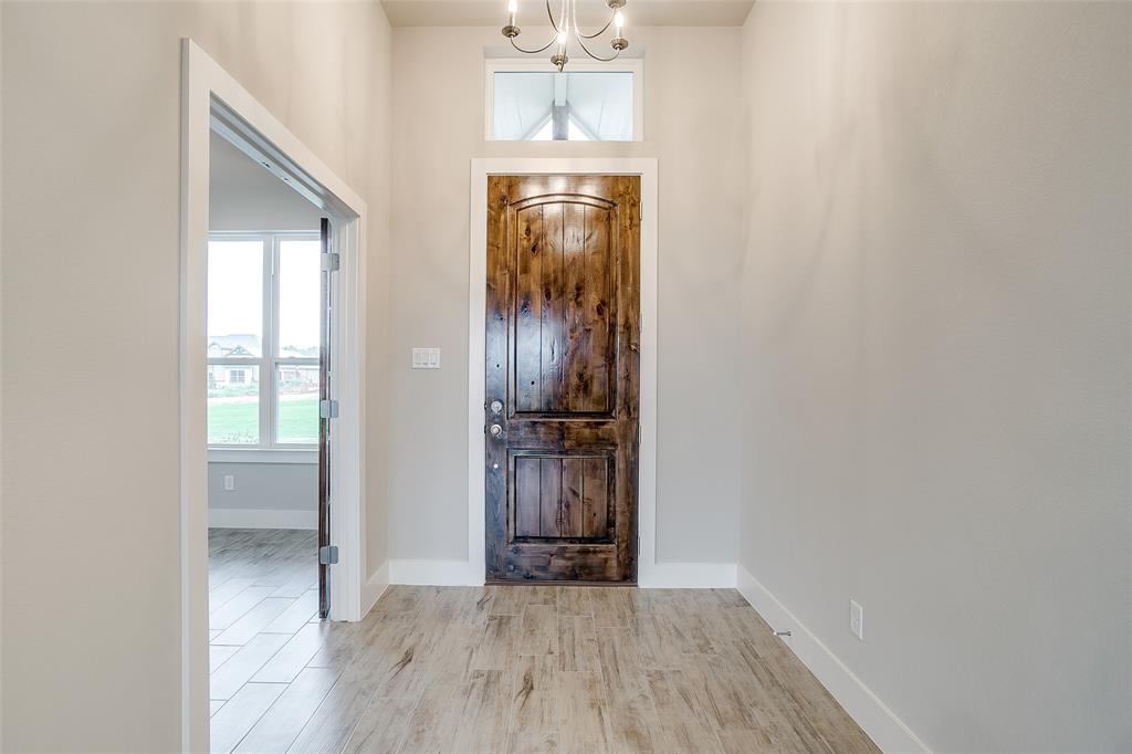 1038 Colt Road Springtown, TX 76082 - Photo 2 of 11