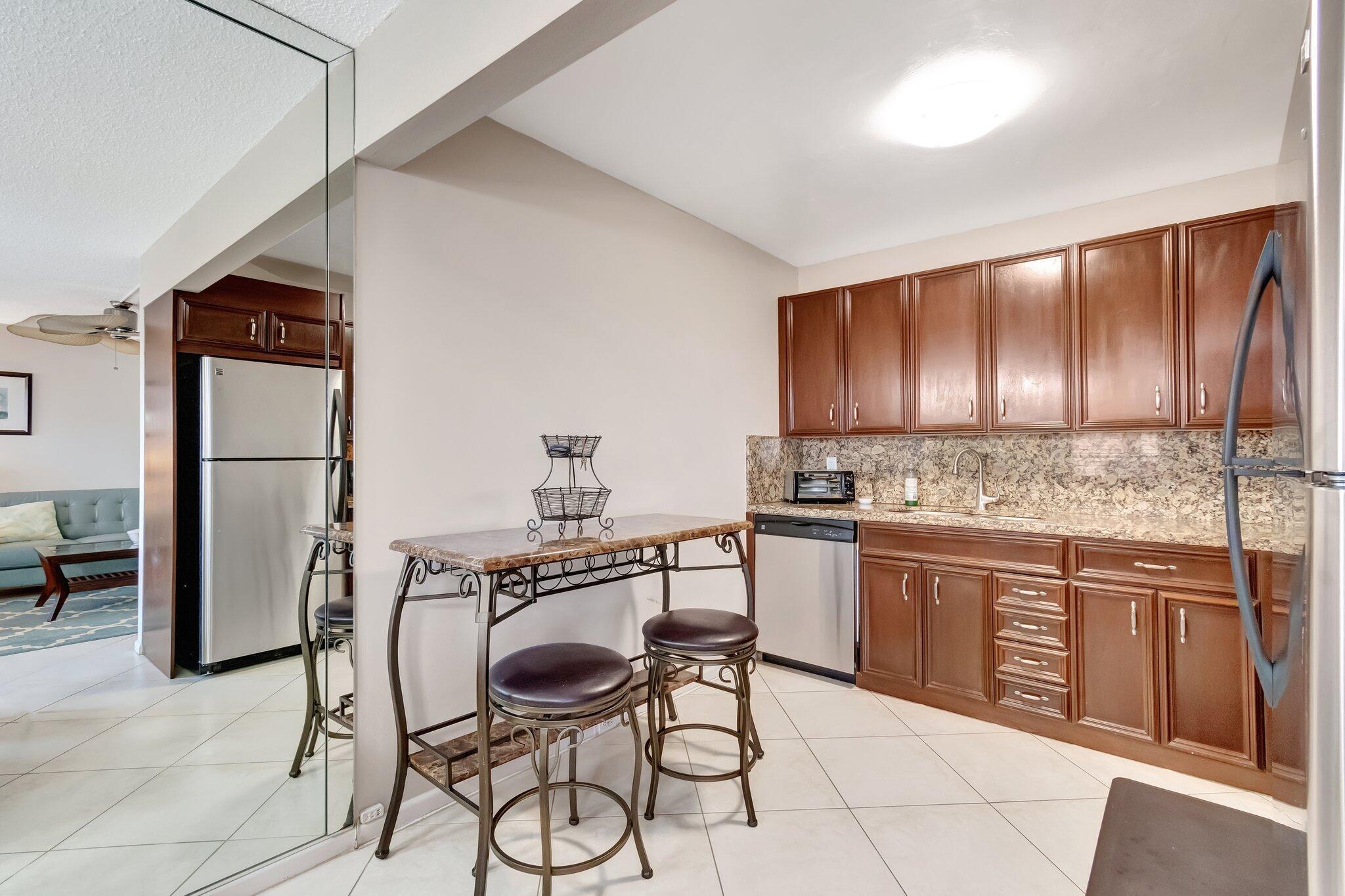 4049 Wolverton C Boca Raton, FL 33434 - Photo 13 of 86 19-web-or-mls-DSC_9003