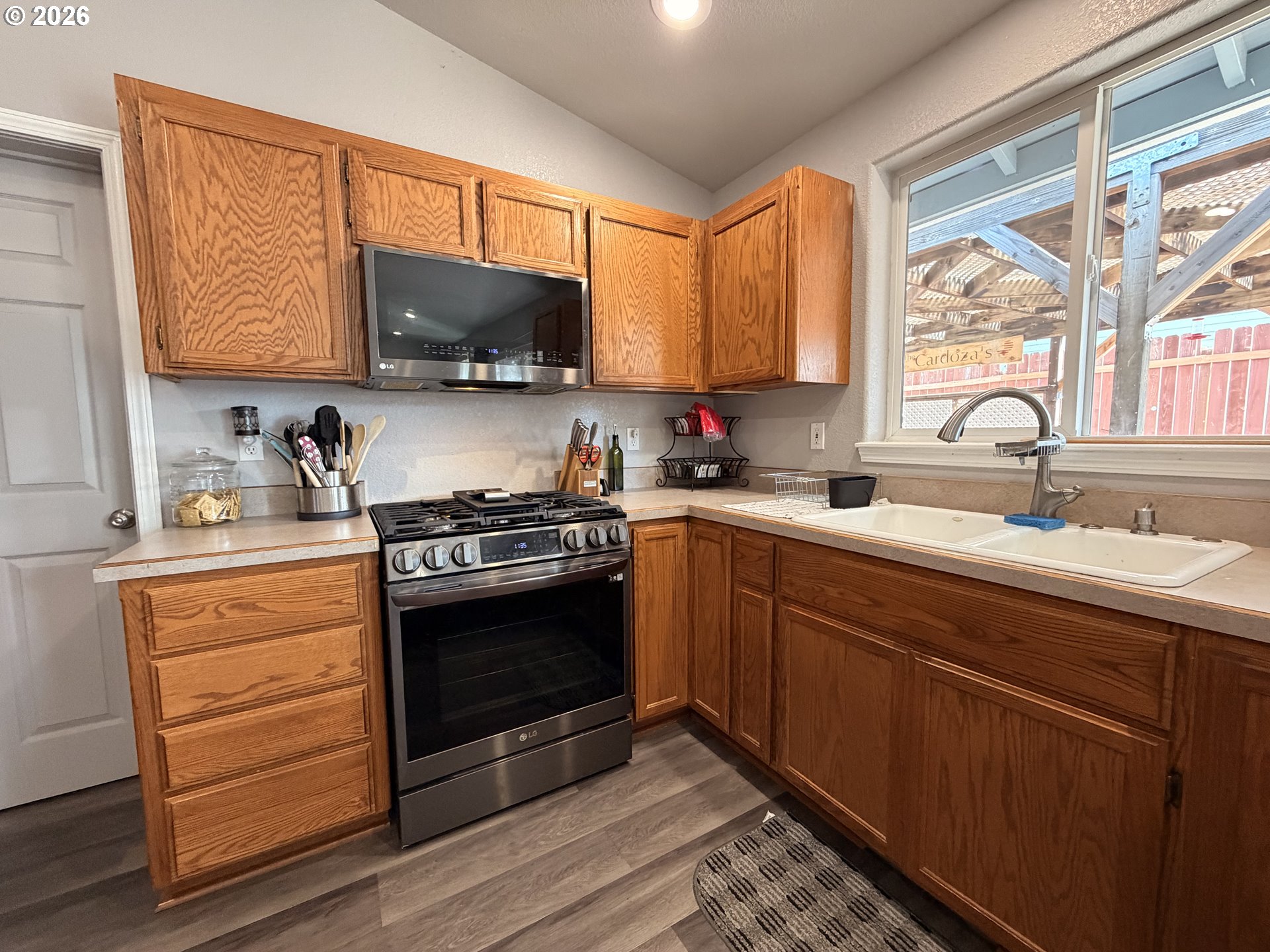 2273 Eagle Loop Sutherlin, OR 97479 - Photo 8 of 39