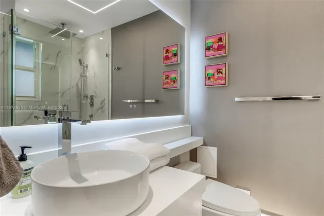 $3,950 | 10190 Collins Avenue, Unit 203, Bal Harbour, FL 33154