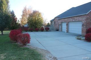4 Hartfield Lane Belleville, IL 62221 - Photo 5 of 18 Gallery Image 5