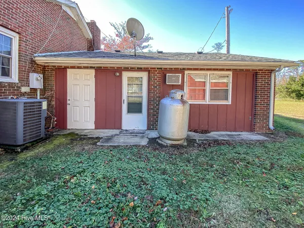 $385,000 | 4271 Caratoke Highway, Barco, NC 27917