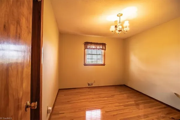 $895,000 | 3556 White Plains Road, Roaring River, NC 28669