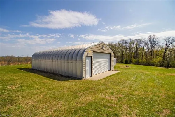 $895,000 | 3556 White Plains Road, Roaring River, NC 28669