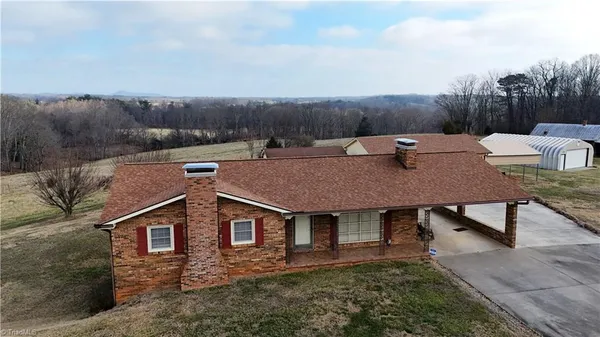 $895,000 | 3556 White Plains Road, Roaring River, NC 28669