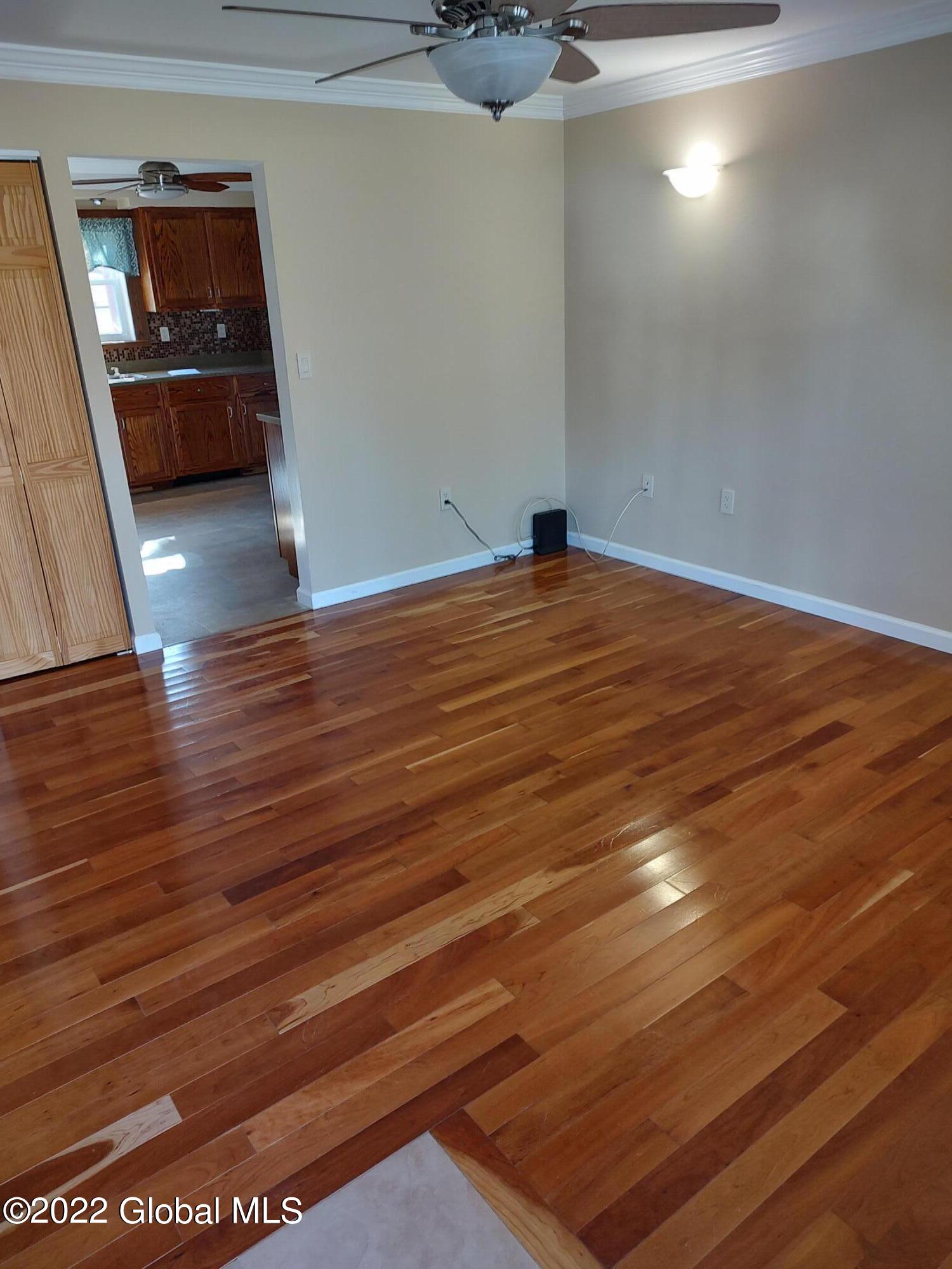 1042 Wavell Road Schenectady, NY 12303 - Photo 2 of 19 Living Room