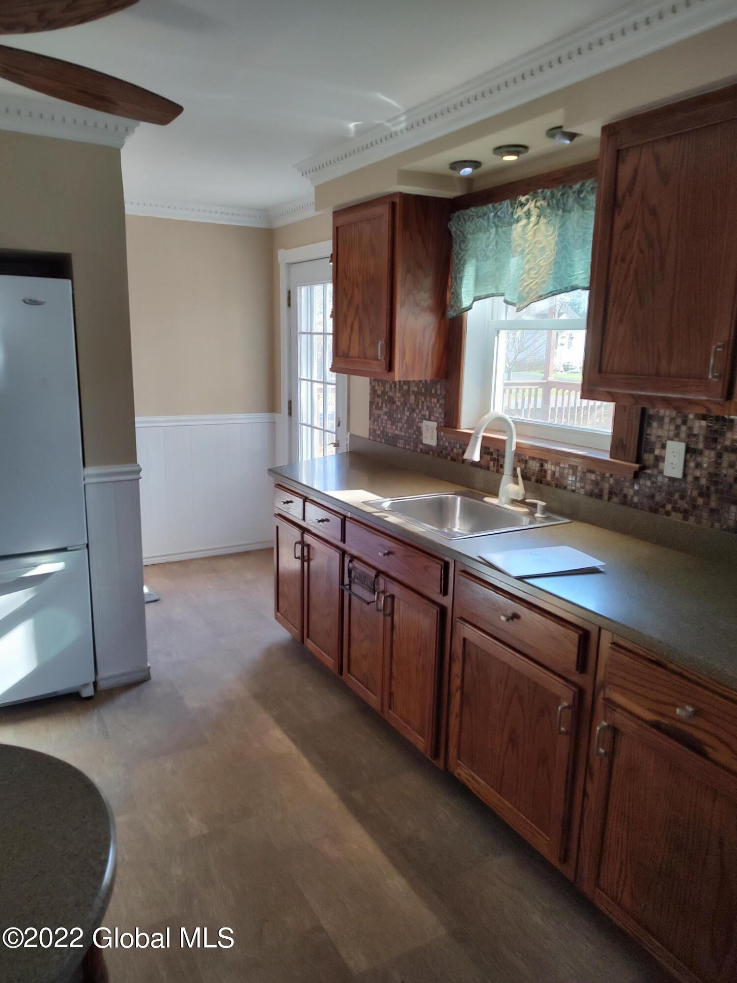 1042 Wavell Road Schenectady, NY 12303 - Photo 6 of 19 Kitchen 3