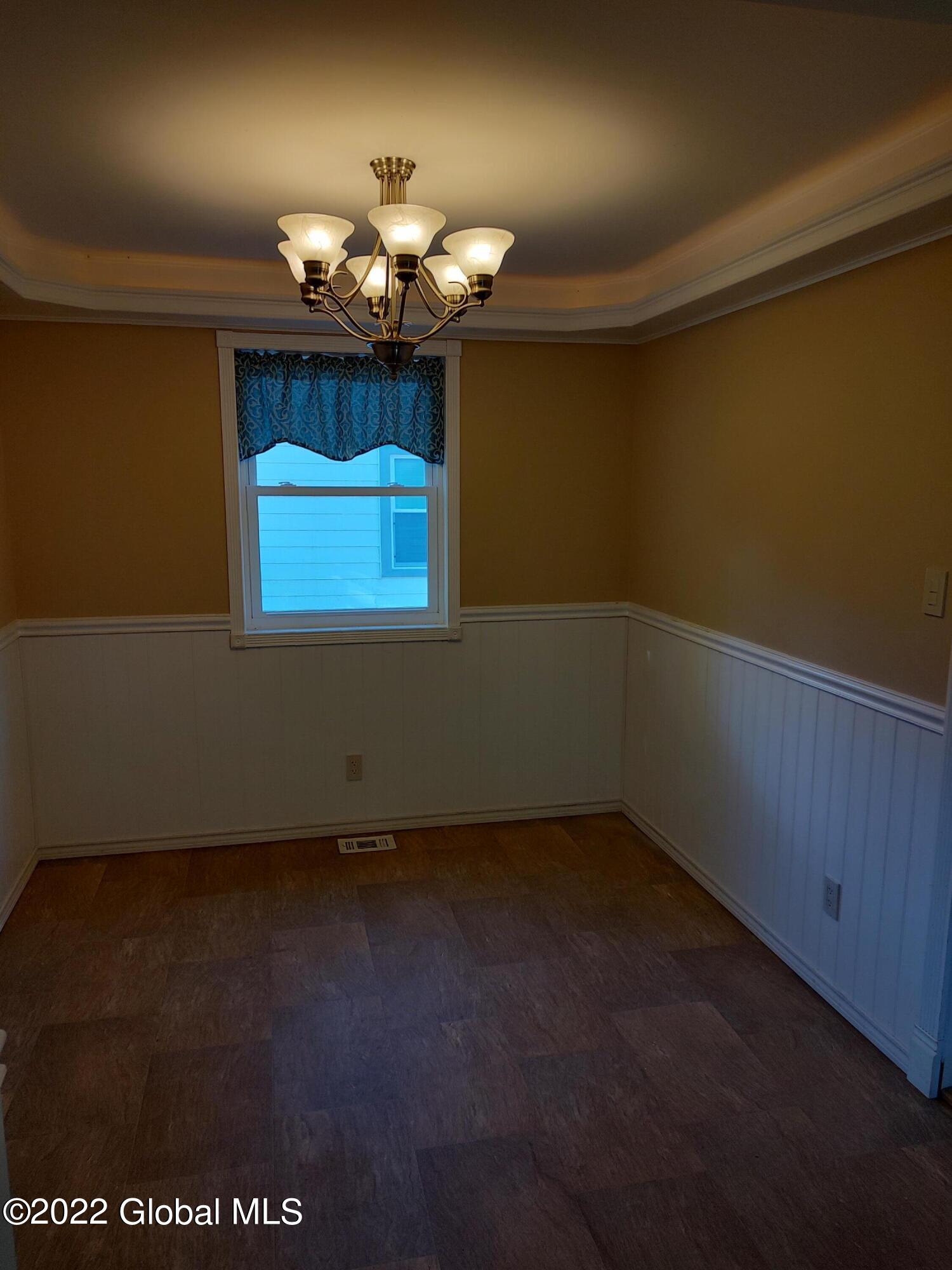 1042 Wavell Road Schenectady, NY 12303 - Photo 7 of 19 Dining Room
