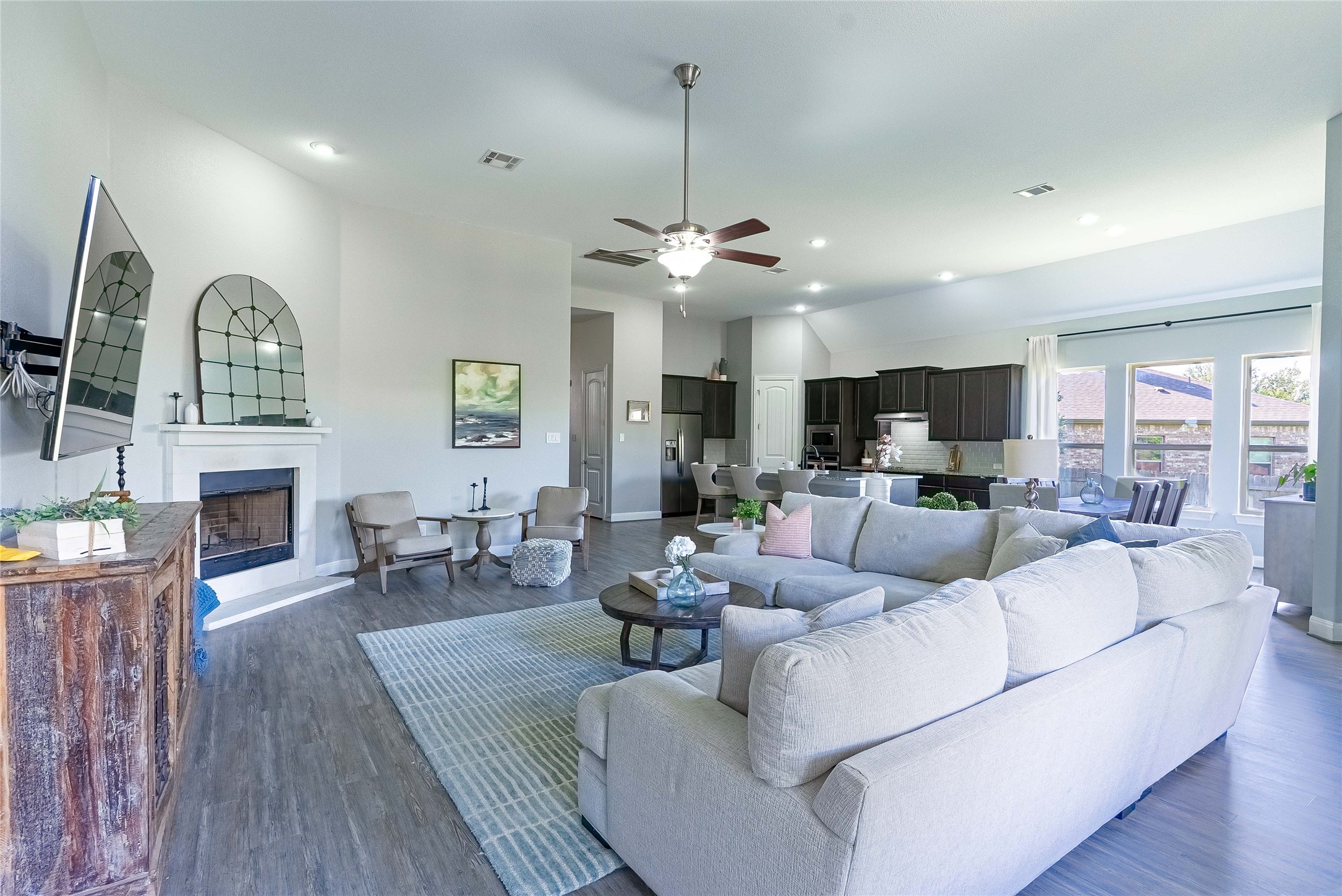 142 Rpd Spgs Cove Georgetown, TX 78628 - Photo 7 of 33