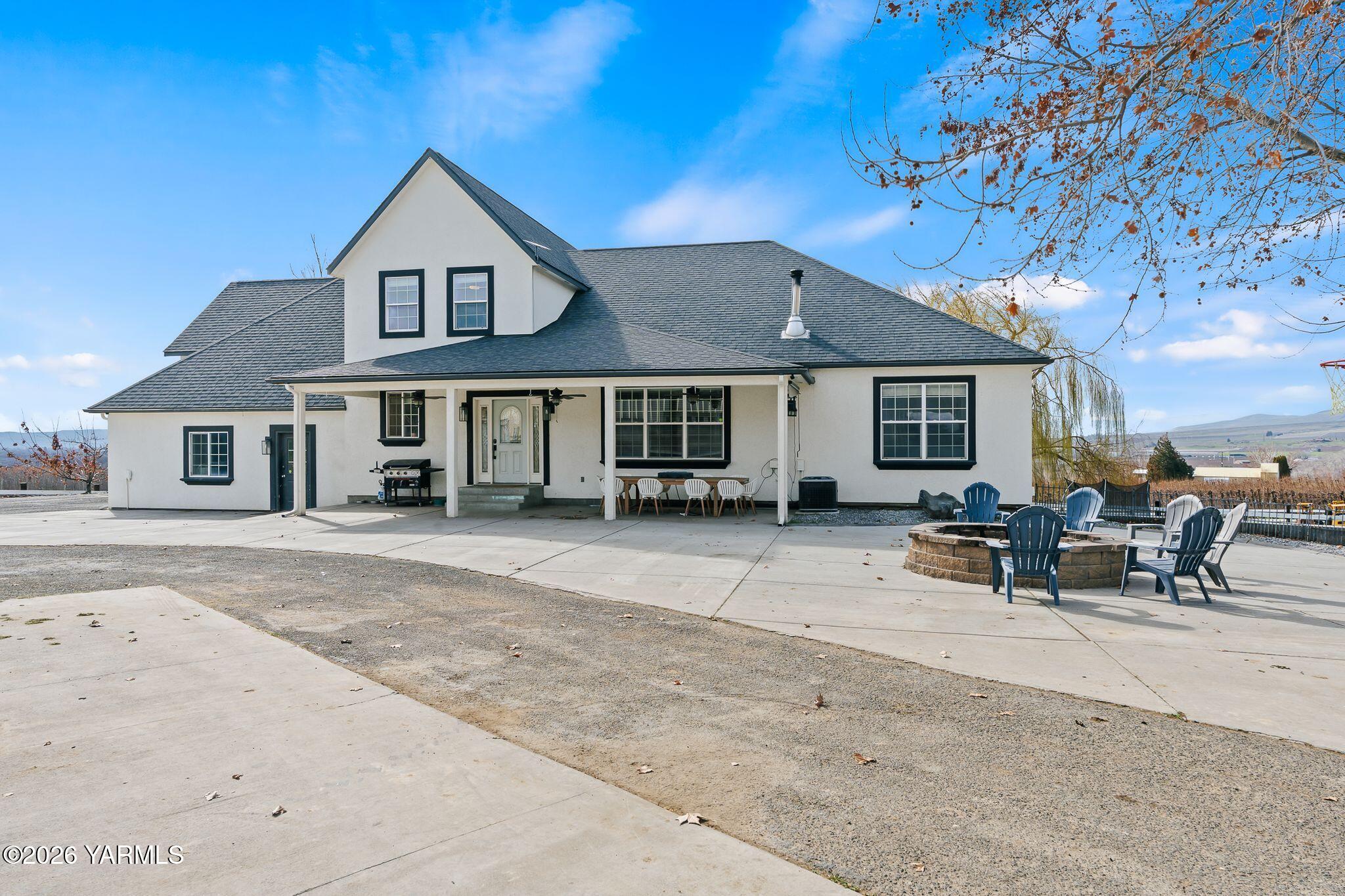 321 Gangl Road Wapato, WA 98951 - Photo 16 of 54 16_321 Gangl Rd Exteriors-3