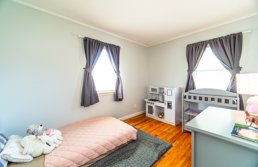 24 White Oak Road Springfield, MA 01128 - Photo 12 of 32