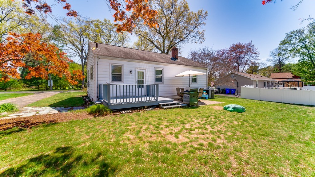 24 White Oak Road Springfield, MA 01128 - Photo 27 of 32