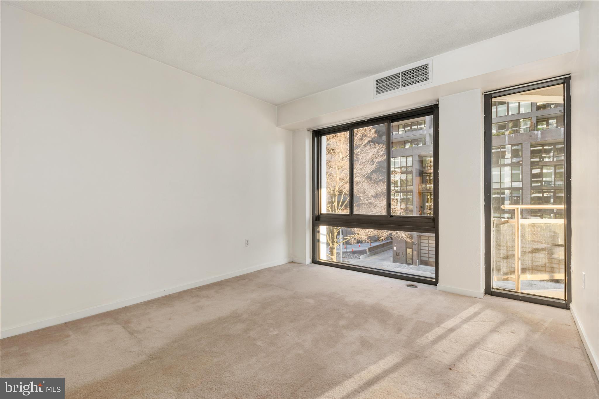 1530 Key Boulevard, Unit 401 Arlington, VA 22209 - Photo 14 of 32