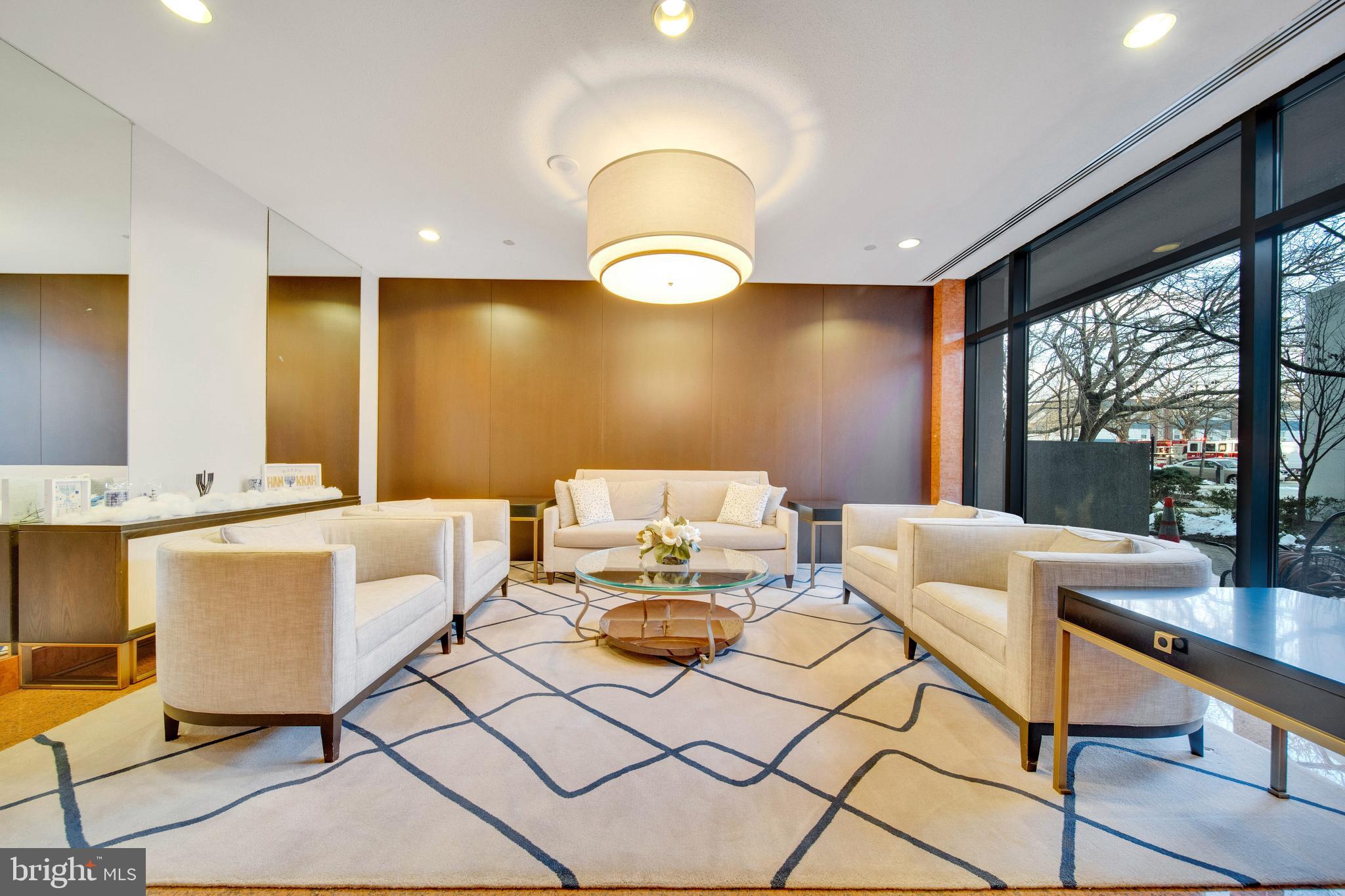 1530 Key Boulevard, Unit 401 Arlington, VA 22209 - Photo 26 of 32 Attractive lounge area