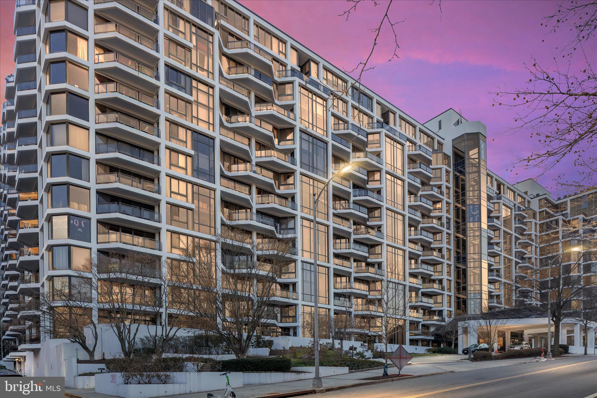 1530 Key Boulevard, Unit 401 Arlington, VA 22209 - Photo 3 of 32