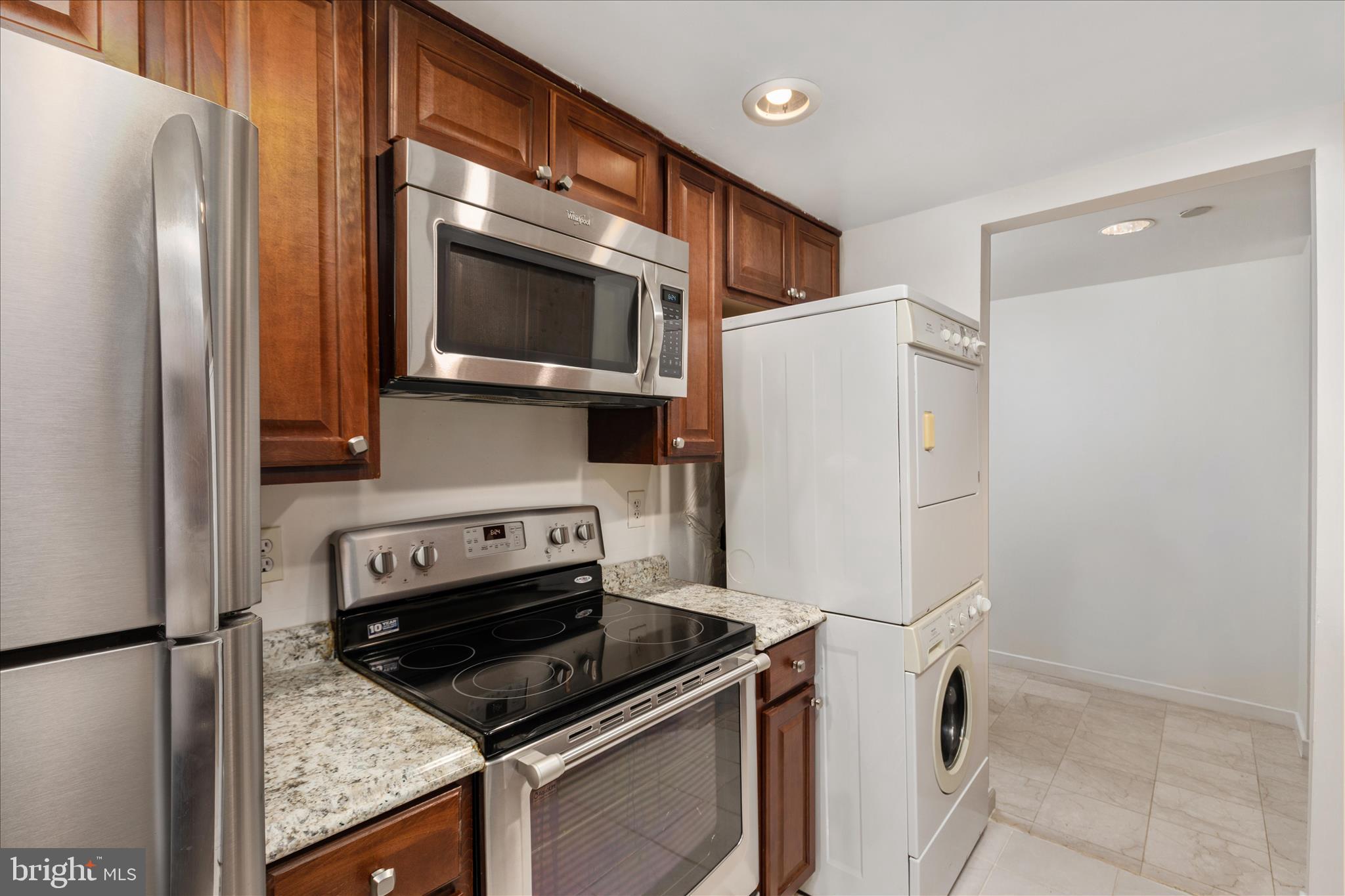 1530 Key Boulevard, Unit 401 Arlington, VA 22209 - Photo 8 of 32
