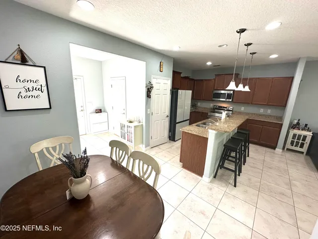 a view of yard with trees