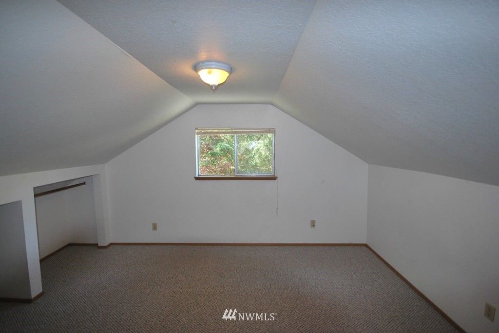 4755 Banner Road Southeast Port Orchard, WA 98366 - Photo 12 of 13 Gallery Image 12