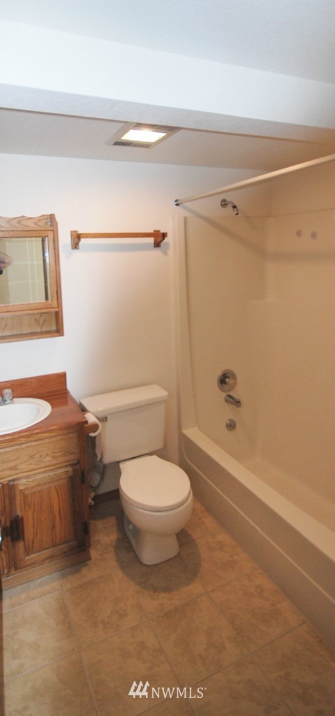 4755 Banner Road Southeast Port Orchard, WA 98366 - Photo 8 of 13 Gallery Image 8