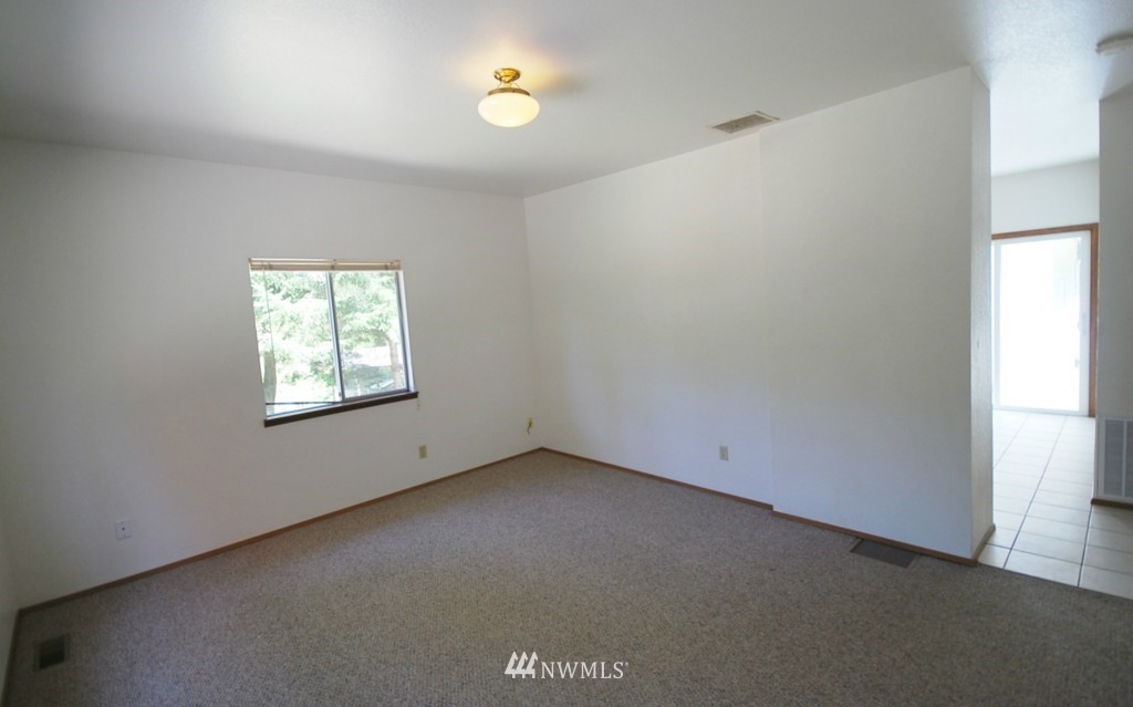 4755 Banner Road Southeast Port Orchard, WA 98366 - Photo 10 of 13 Gallery Image 10