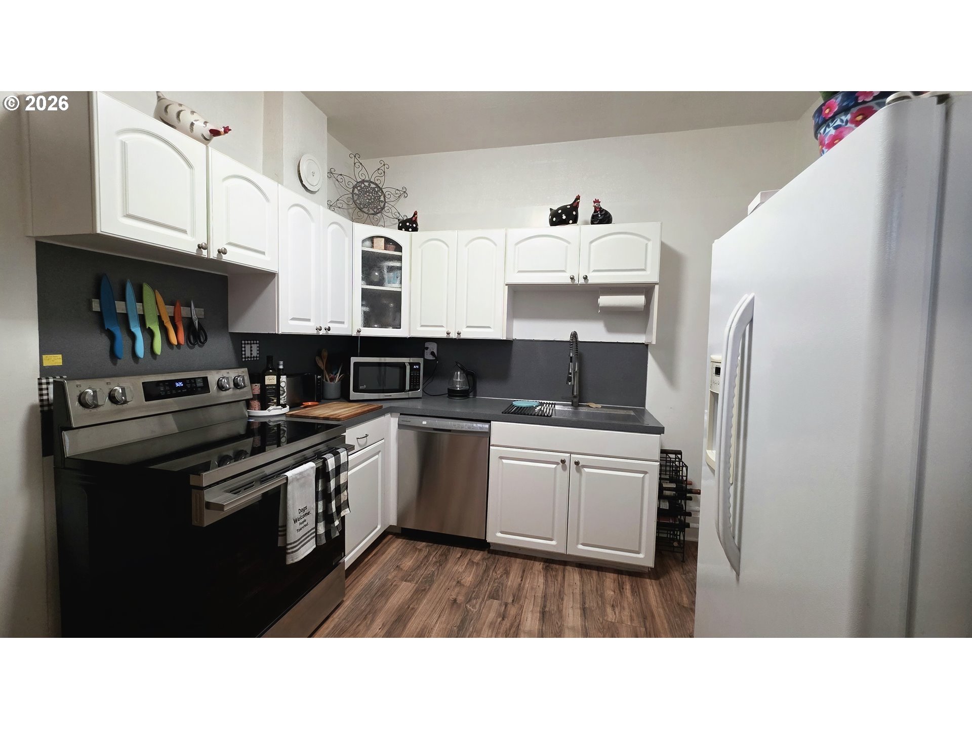 334 Northeast Nash Street Roseburg, OR 97470 - Photo 14 of 21 Kitchen