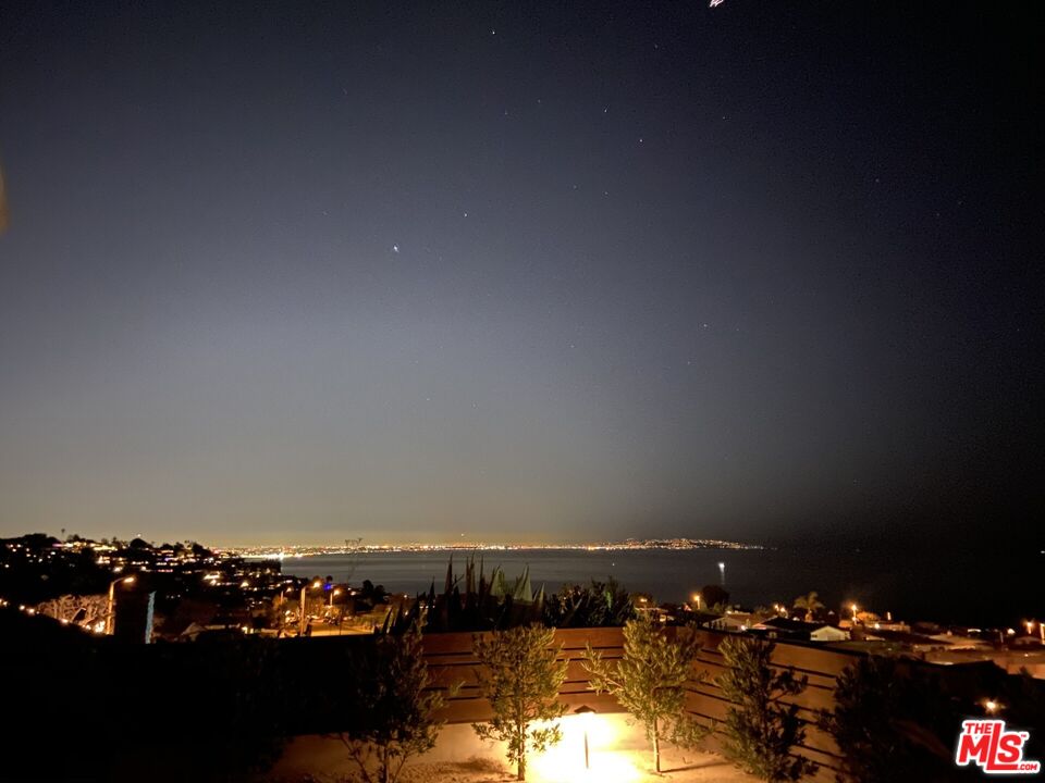 3515 Surfwood Road Malibu, CA 90265 - Photo 2 of 10