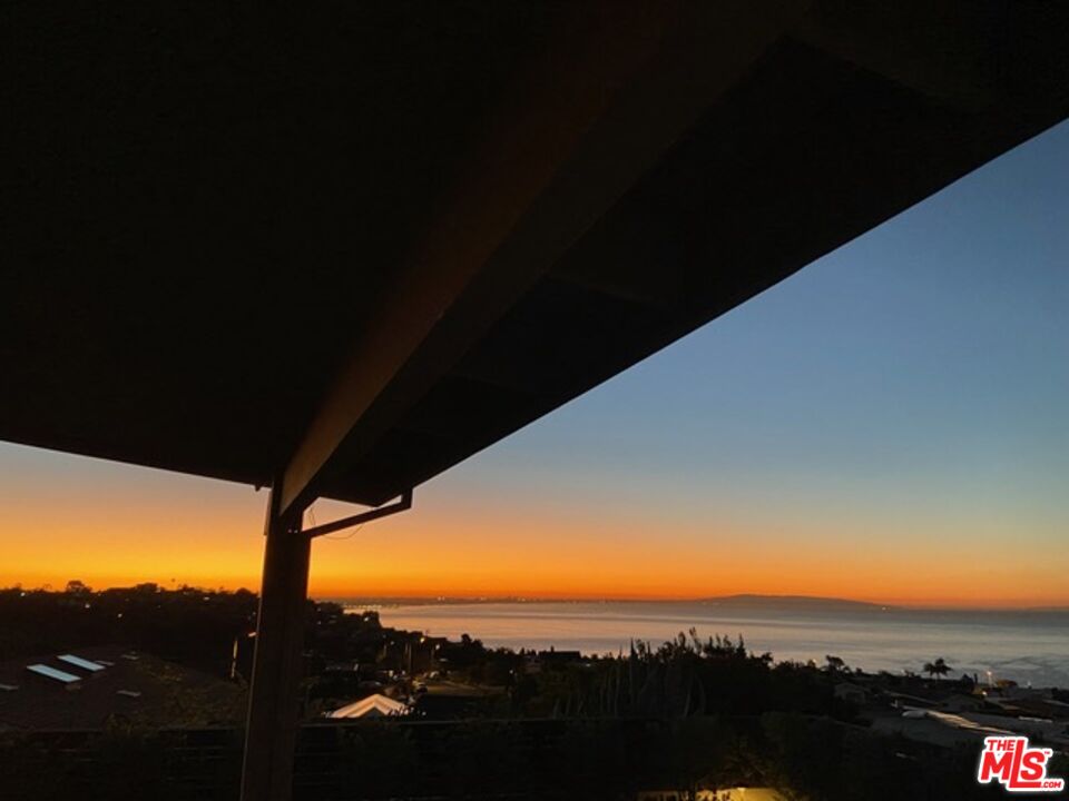 3515 Surfwood Road Malibu, CA 90265 - Photo 9 of 10