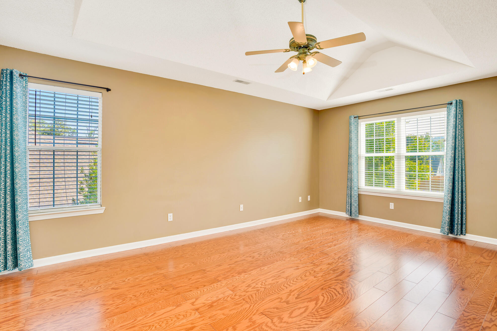 2021 Hamilton Brow Path Chattanooga, TN 37421 - Photo 20 of 41 Primary Bedroom