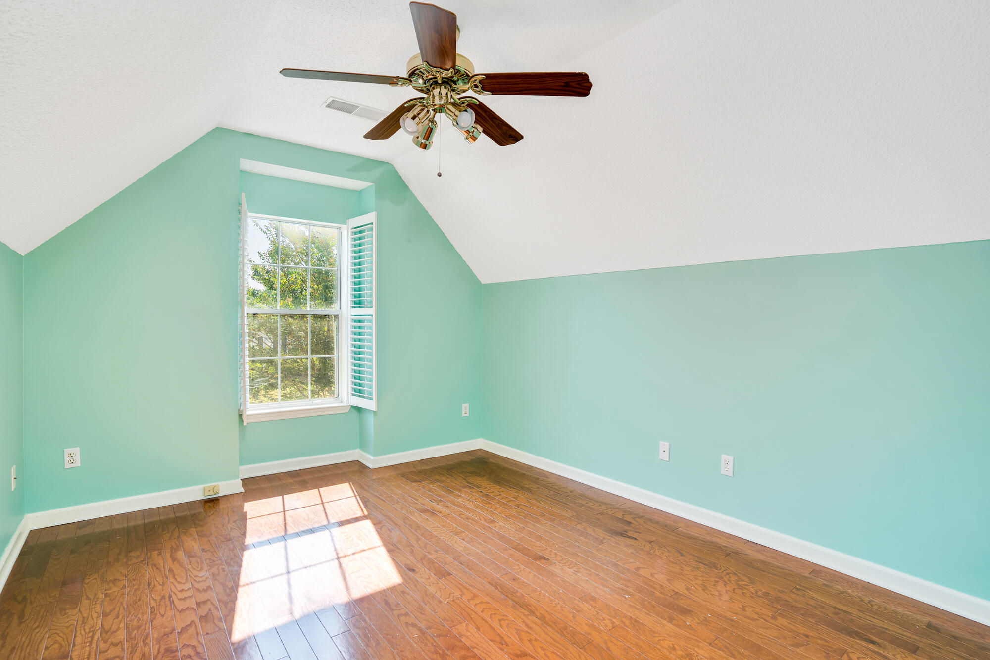 2021 Hamilton Brow Path Chattanooga, TN 37421 - Photo 24 of 41 Bedroom