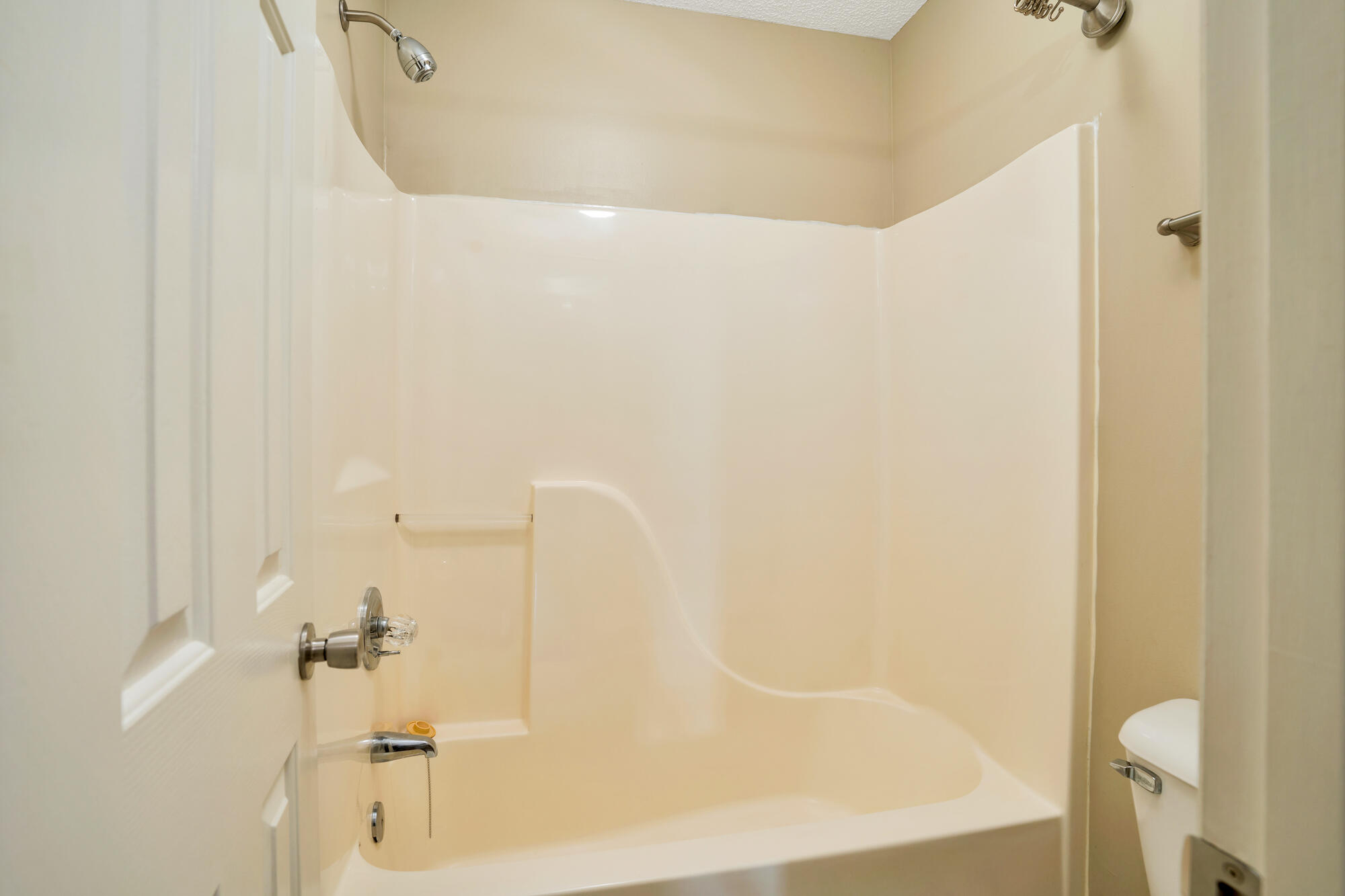2021 Hamilton Brow Path Chattanooga, TN 37421 - Photo 29 of 41 Full Bathroom