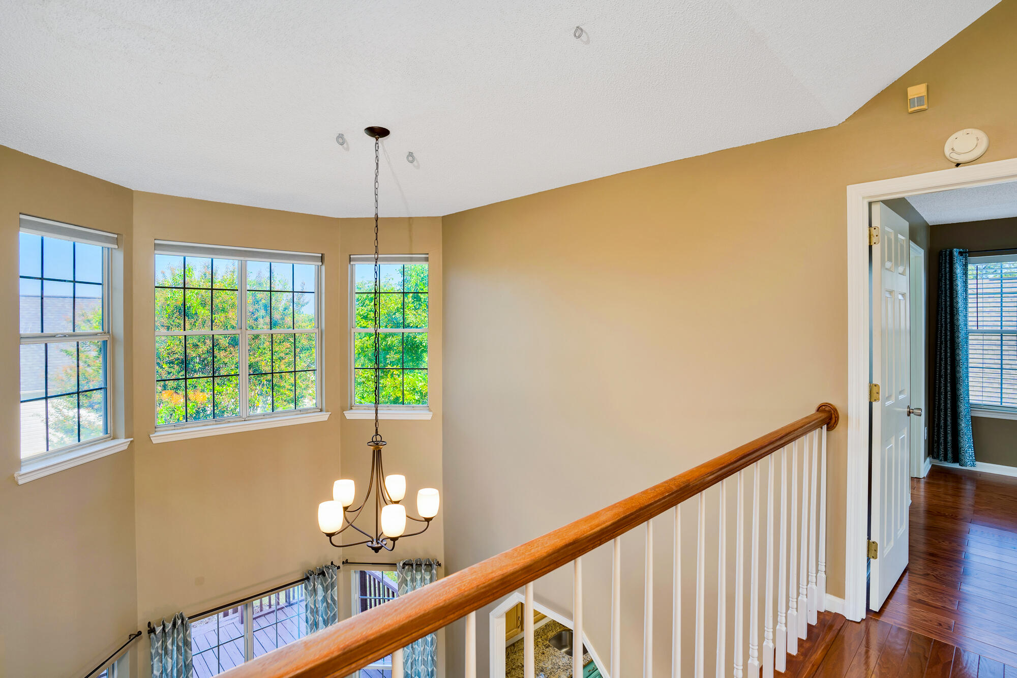 2021 Hamilton Brow Path Chattanooga, TN 37421 - Photo 4 of 41 Tons of Natural Light