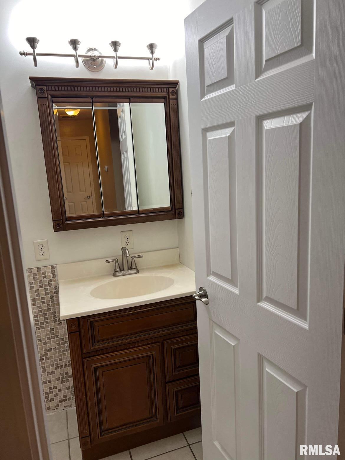 306 Hamilton Road Marquette Heights, IL 61554 - Photo 9 of 13 Gallery Image 9