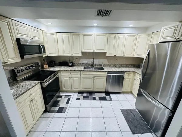 $2,750 | 846 Northwest 81st Terrace, Unit 6, Plantation, FL 33324
