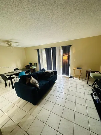 $2,750 | 846 Northwest 81st Terrace, Unit 6, Plantation, FL 33324