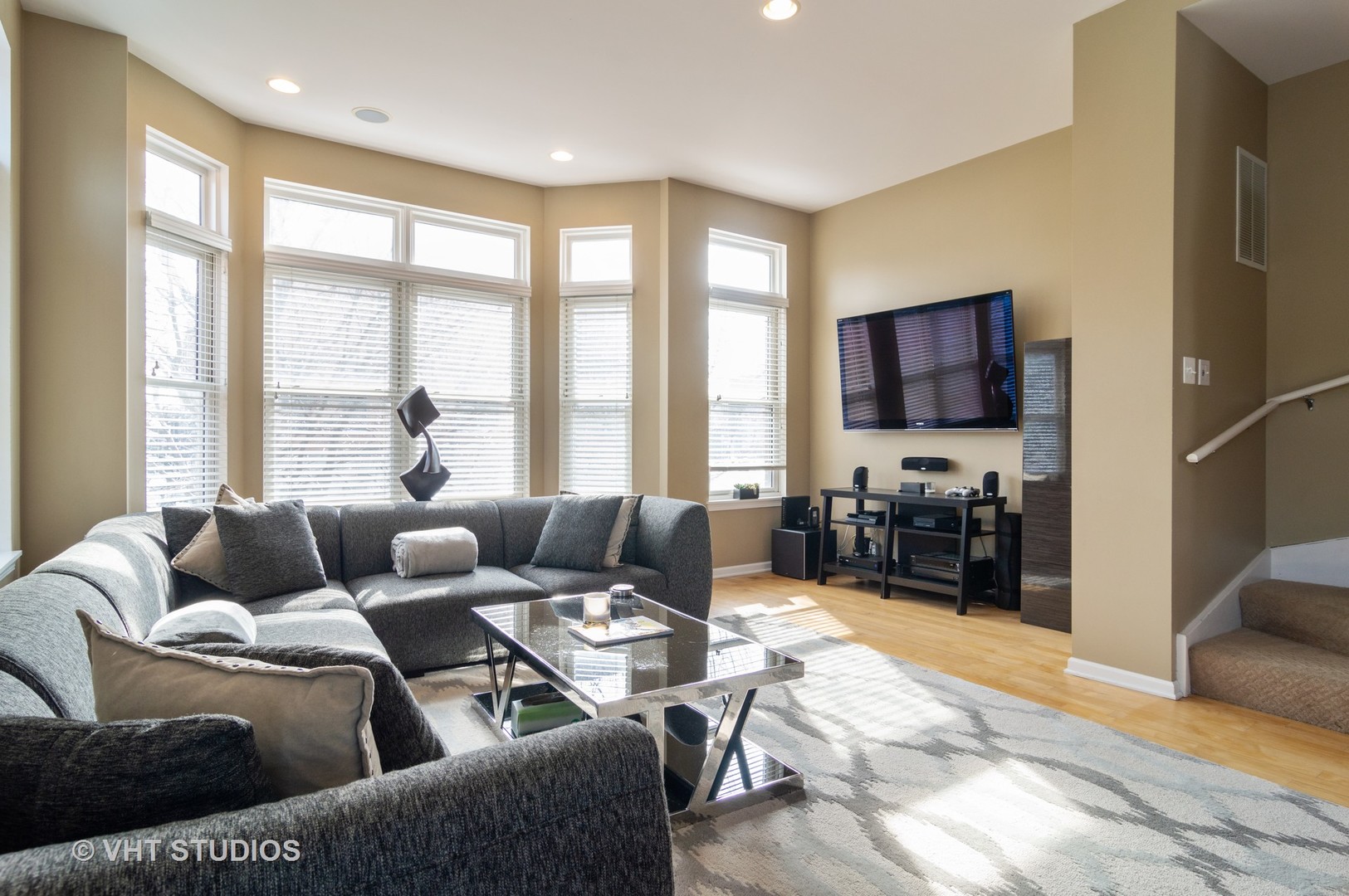 702 West 15th Street Chicago, IL 60607 - Photo 2 of 17