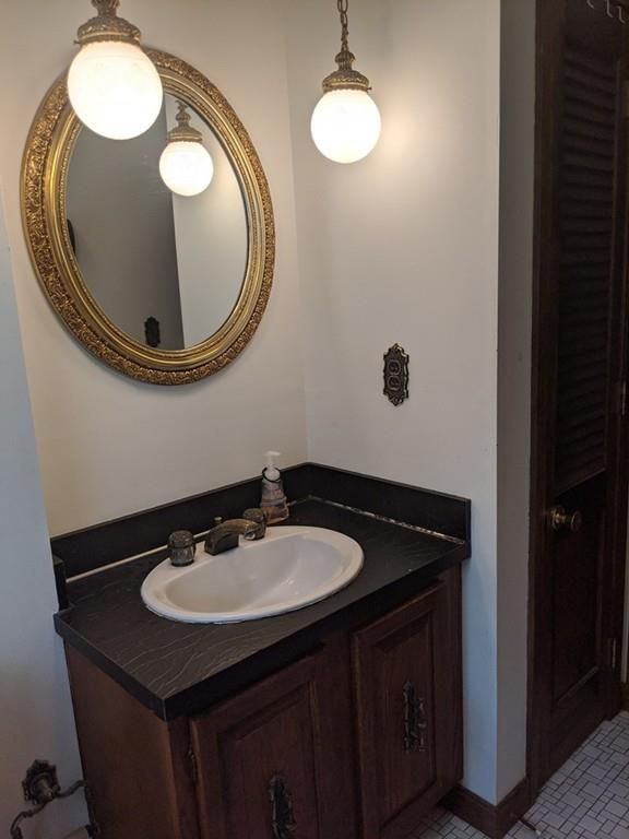 9 Groton Road Westford, MA 01886 - Photo 25 of 38