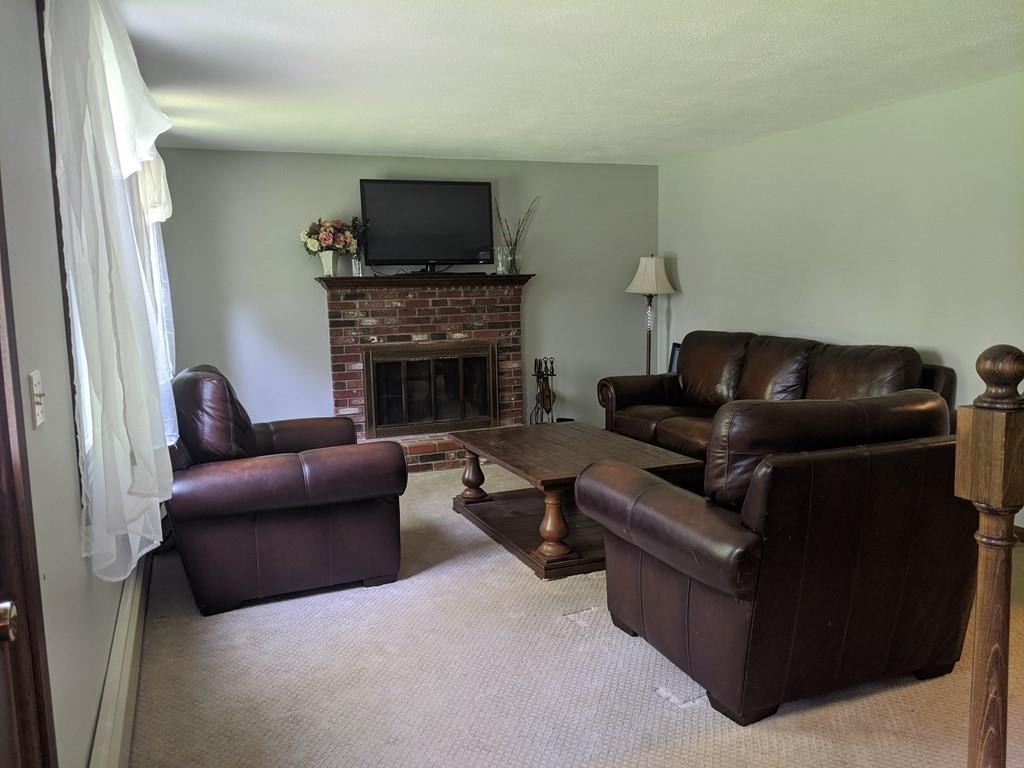 9 Groton Road Westford, MA 01886 - Photo 10 of 38