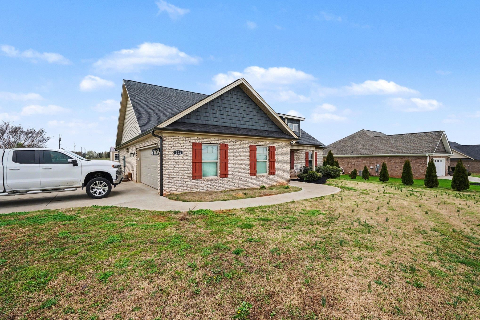 903 Love Springs Road Cowpens, SC 29330 - Photo 5 of 32