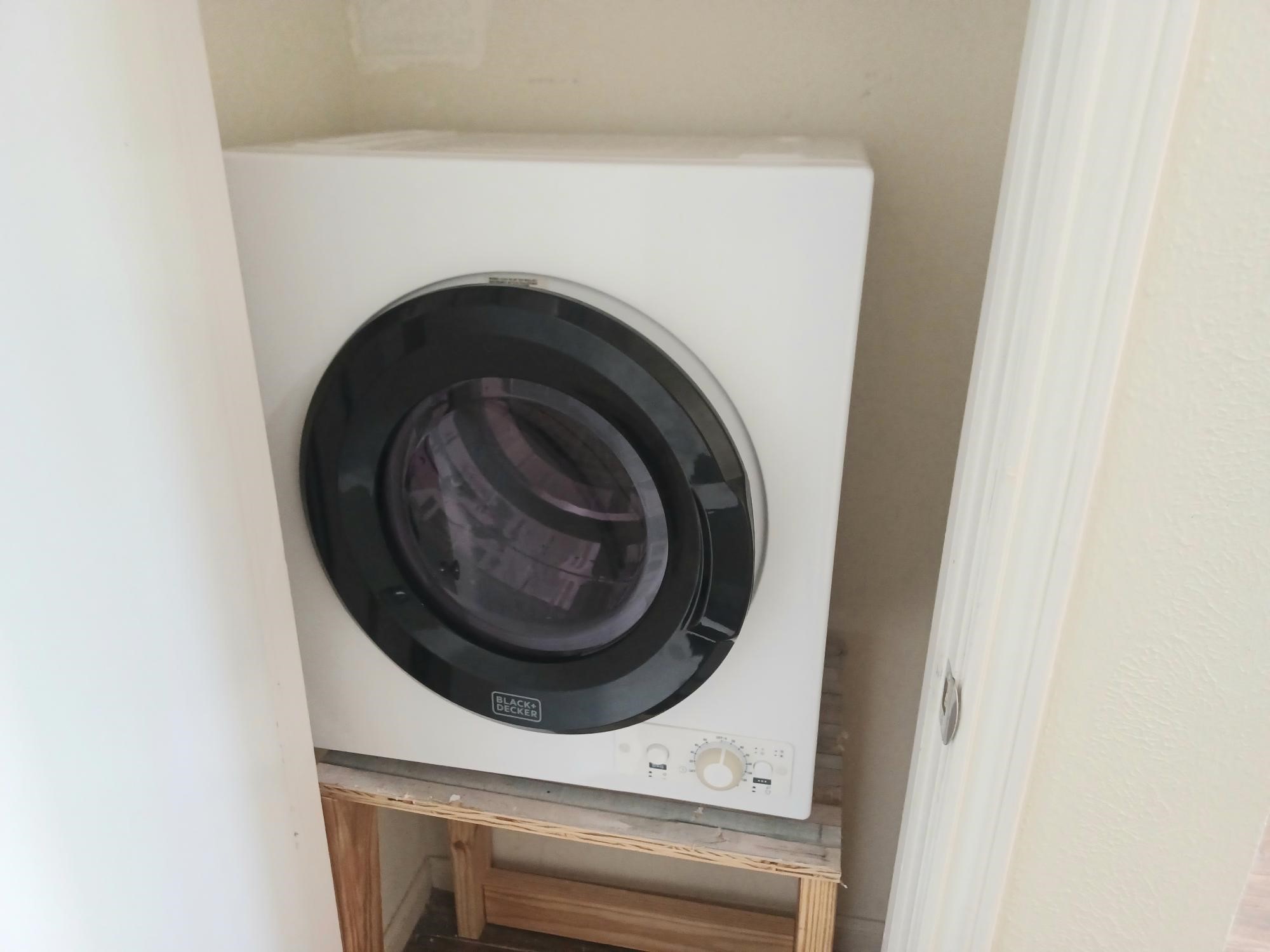 128 April Point Drive South Conroe, TX 77356 - Photo 18 of 26 a close up view of a washer and dryer