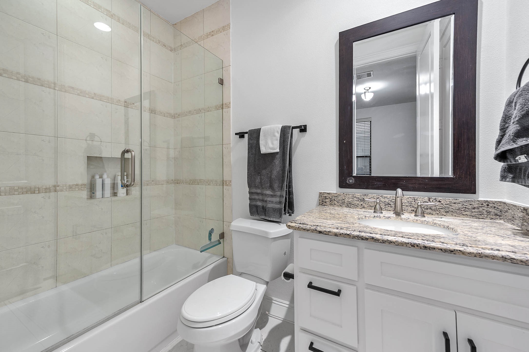 3205 Maxroy Street Houston, TX 77008 - Photo 7 of 34