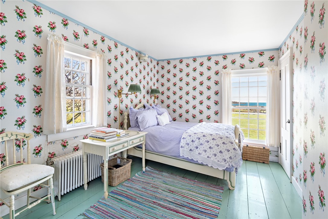 72 Fogland Road Tiverton, RI 02878 - Photo 26 of 45